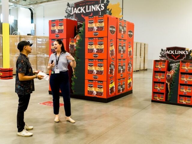POP DISPLAY COMPANIES: WHAT TO LOOK FOR IN A RETAIL DISPLAY PARTNER